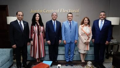 Photo of Leonel deposita ante la JCE padrón de su partido Fuerza del Pueblo