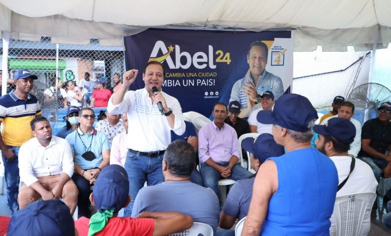 Photo of Abel Martínez: “Mientras el Gobierno habla de buenas intenciones los dominicanos viven un infierno”.