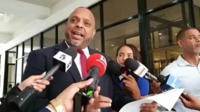 Photo of Diputado Luis Henríquez, llama al presidente Abinader a bajar los precios de los combustibles