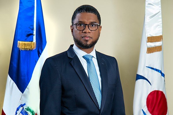 Photo of Interponen querella en Procuraduría en contra del presidente de la Cámara de Cuentas acusado de acoso laboral