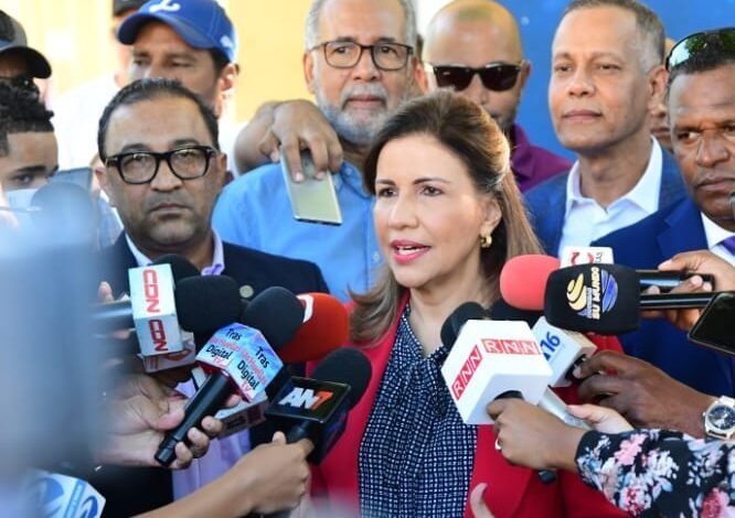 Photo of Margarita Cedeño reconoce triunfo de Abel Martínez