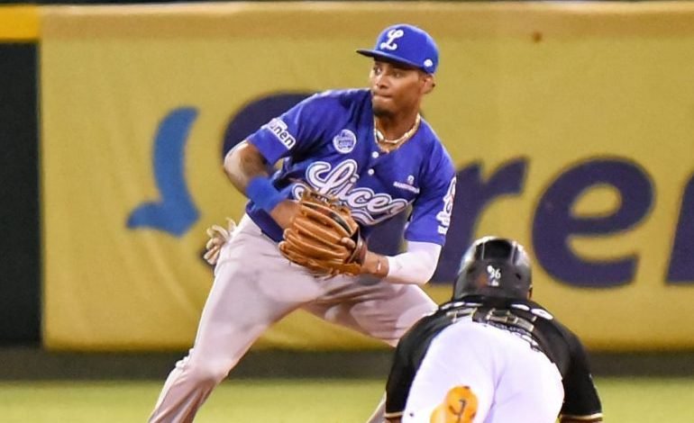 Photo of Licey derrotan a los Gigantes y regresan al primer lugar