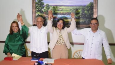 Photo of Apoyan candidatura de Ana Rojas y Carlos Arroyo para dirigir UASD Recinto Santiago