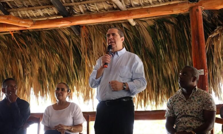 Photo of Francisco Javier arremete: “Arancel de Trump no frenará relaciones con EE.UU., ¡hay que sacarle provecho!”