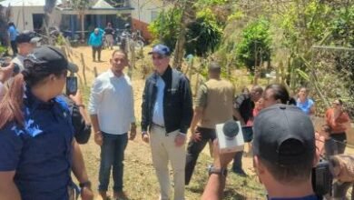 Photo of Abinader y el encuentro con “primos” en Los Montones
