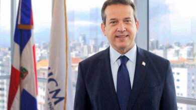 Photo of Tensión en Sol FM — Pedro Jiménez cuestiona duramente a Ito Bisonó por su “formulita” de los combustibles