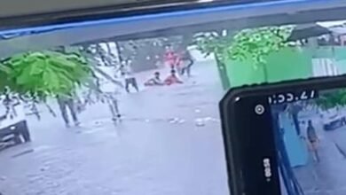 Photo of Trataron de impedir que alcantarilla tragara la niña en San Cristóbal