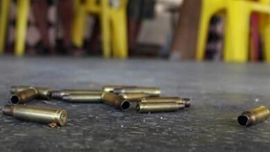Photo of Dos muertos y varios heridos en tiroteo entre bandas en Los Ríos