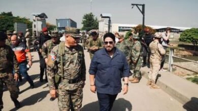 Photo of Defensa y funcionario de EE. UU. inspeccionan frontera RD y Haití
