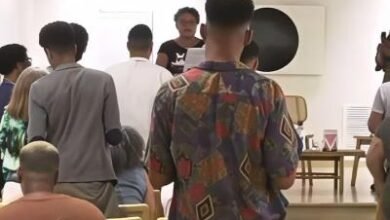 Photo of Grupo LGBT presenta Himno Nacional Lésbico en violación Constitución