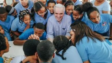 Photo of Ministro De Camps motiva a estudiantes en San Cristóbal