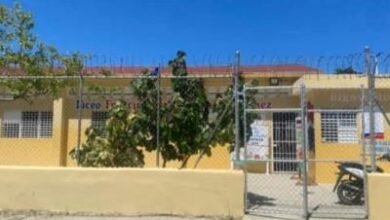 Photo of 13 personas resultan intoxicados en liceo de María Trinidad Sánchez