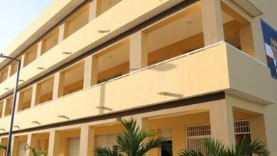 Photo of Minerd aparta directora del Liceo Pedro Mir