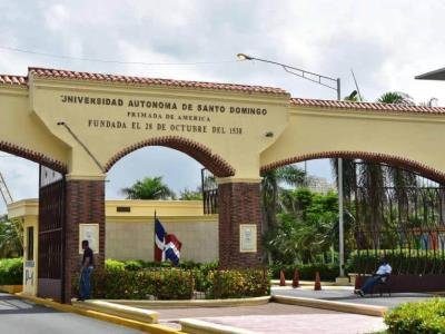 Photo of Reportan tiroteo en la UASD; hay dos empleados heridos