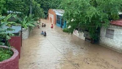 Photo of Inundaciones en Barahona: «Esta onda tropical ha hecho lo que no hizo