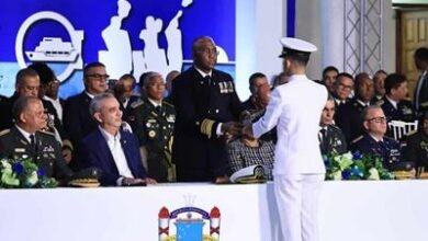 Photo of Abinader encabeza graduación Damas y Caballeros Guardiamarinas