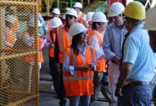 Photo of La embajadora de Estados Unidos visita el Central Romana