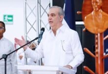 Photo of Luis Abinader encabeza almuerzo navideño con Armada de RD