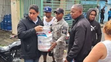Photo of Llevan alimentos a familias afectadas por lluvias en Puerto Plata