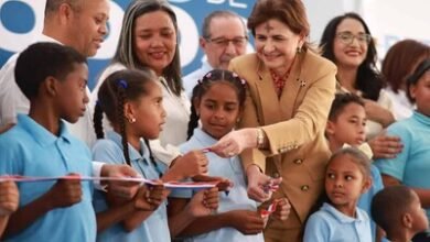 Photo of Gobierno entrega escuela y Caipi en Azua
