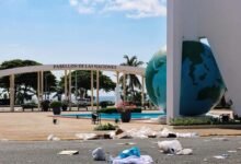 Photo of Basura en el Centro de los Héroes tras acto oficial