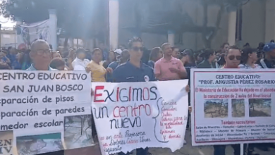 Photo of Maestros de Moca inician paro de 48 horas por precariedades en centros