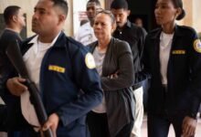 Photo of Tribunal descarga mujer acusada de pagar para que mataran a su esposo
