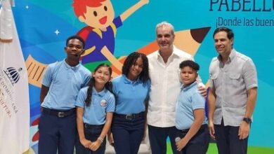 Photo of Abinader dialoga con estudiantes en Feria del Libro Cibao 2026