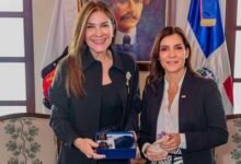 Photo of Carolina Mejía se reúne con la embajadora de Estados Unidos