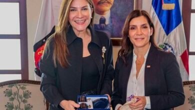 Photo of Carolina Mejía se reúne con la embajadora de Estados Unidos