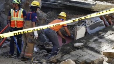 Photo of Deslizamiento de tierra provoca el colapso de una pared en Santiago