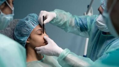 Photo of Llaman a investigar credenciales antes de someterse a cirugía estética