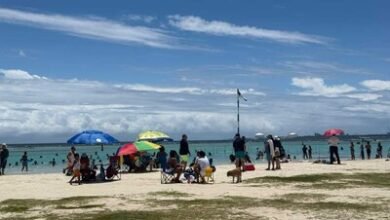 Photo of Mayor afluencia en Boca Chica y Guayacanes en Sábado Santo