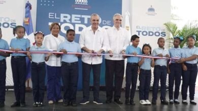 Photo of Abinader entrega tres techados escolares en el Gran Santo Domingo