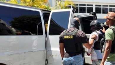 Photo of DNCD arresta ocho vinculados a cocaína en Pedernales