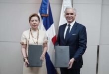 Photo of Minerd y Sur Futuro firman acuerdo para reforzar educación en valores