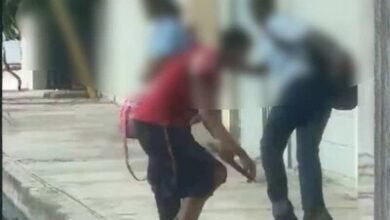 Photo of Estudiantes con arma blanca en Verón alegan que era “un juego”