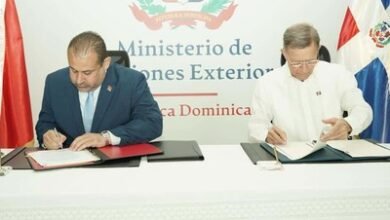 Photo of República Dominicana firma acuerdo de servicios aéreos con Trinidad y