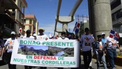 Photo of Sacerdotes y ambientalistas marchan contra minería en la Cordillera
