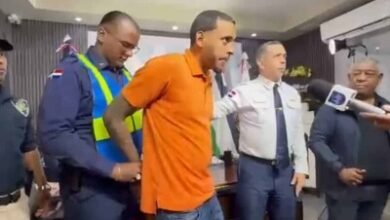 Photo of Se entrega cómplice de hombre abatido por la Policía en El Almirante