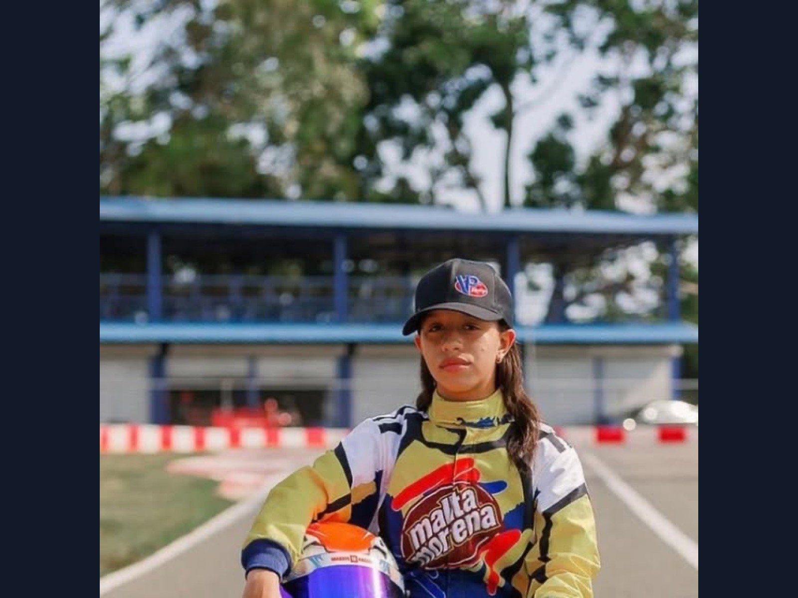Valentina Helena Tavárez con uniforme de karting antes de la T4 Nations Cup 2026